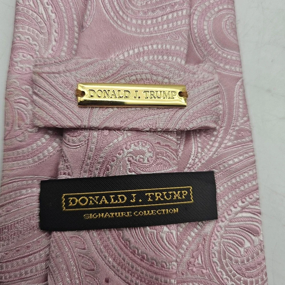Donald J. Trump Tie Mens Pink Paisley Jacquard Signature Collection Necktie‎